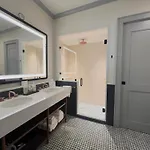 Copper Vine Wine Pub & 3*