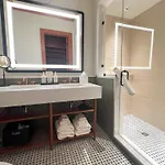 Inn Copper Vine Wine Pub & 3*