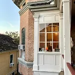 The Lanaux Mansion Bed & Breakfast New Orleans