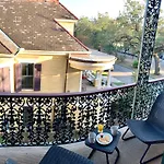 The Lanaux Mansion Bed & Breakfast