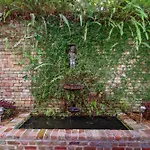 Bed & Breakfast The Lanaux Mansion 4*