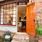 Bed & Breakfast The Lanaux Mansion