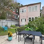 Uptown Charm Outdoor Space And Ez Street Car Access