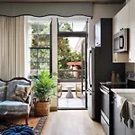 Memoir Warehouse District Hotel 4*