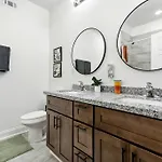 15 Bedrooms In The Heart Of Nola Apartment *