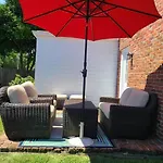 Henry's Place, 3 Bedrooms In Lakeview *
