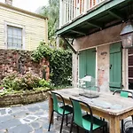 Chic Cottage Near The Lower French Quarter