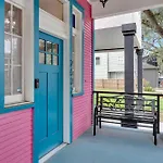 Restored Mid-City Home W Deck & Walkable Cafes