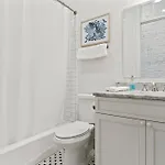 4br Gem On Gravier Close To Dining & Souvenirs *