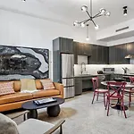 The Mary Beth & Gallery Apartment *