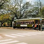Easy Access To Canal Street Car Near French Quarter