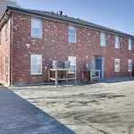 Walk To Restaurants And Markets Peaceful Nola Apt