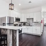 Perfect Getaway In Nola