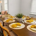 Sun Petals Chic 3bed 3 Mins To Superdome & Cbd