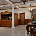 Le Richelieu Hotel In The French Quarter