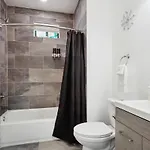 Holiday home Retro Charm And Comfort Near The French Quarter