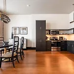 Aparthotel The Mayfair 4*