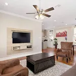 Gorgeous Elegant Home! Perfect For Vacation