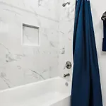 Apartment Spacious 5br Getaway In Nola