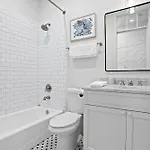 Group-friendly Near Bourbon Street