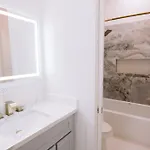 Magic Canal Apartment *