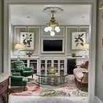 Le Pavillon, New Orleans, A Tribute Portfolio
