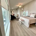 Historic Garden District!