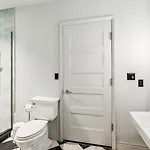 Perle 4* New Orleans