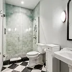 Perle 4* New Orleans