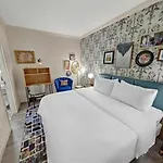 Royal St. Charles Hotel 3*