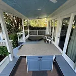 Creole Uptown Inn 3*