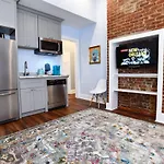 Claiborne Historic Guest House-Economy Rear Unit