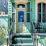 Ursulines Colorful Historic Near French Qtr