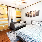 Holiday home Elysian Historic - 4 Bed-4 Ensuite Baths New Orleans