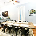 Elysian Historic - 4 Bed-4 Ensuite Baths * New Orleans