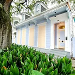 Governors Mansion 5 Bedroom-3 Bath