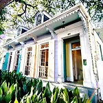 Governors Mansion 5 Bedroom-3 Bath