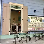 Historic Treme Creole Cottage 3 Bed-2 Bath