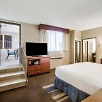 Wyndham French Quarter 4*