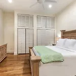 Spacious 3br Downtown In Apartment