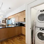Spacious 3br Downtown In *