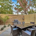 Spectacular Suites Sleep 20 Near Fq W Pool