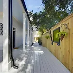 3Br Treme Getaway Wcourtyard, Bbq &Gated Privacy