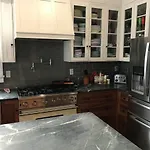 Eclectically Furnished Home In The Heart Of Nola