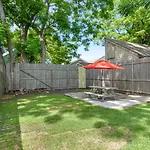 Tchoup House One