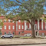 Esplanade Ave Stay Wbalcony Across French Quarter