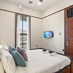 Hostel Site 61 *