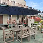 Site 61 Hostel New Orleans