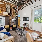 Saint Claude Stunner