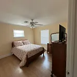 Villa Ponderosa New Orleans